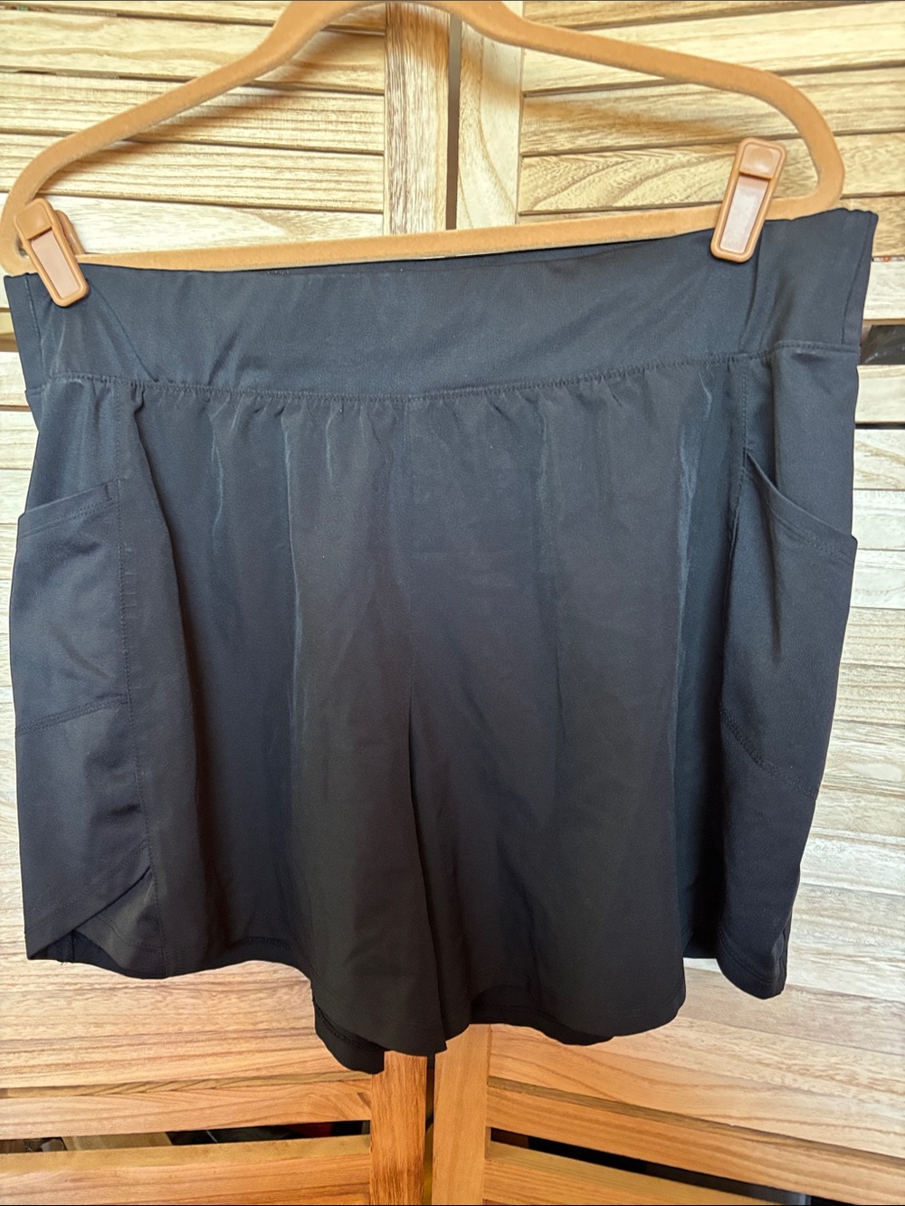 Black Athletic Shorts with Side Pockets XL